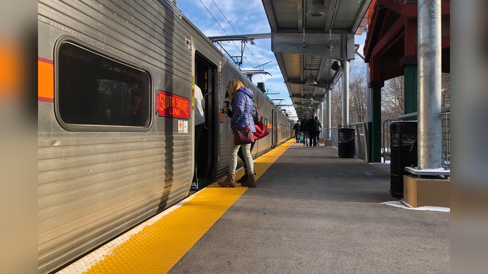 Can'T Eat on California Train Platform