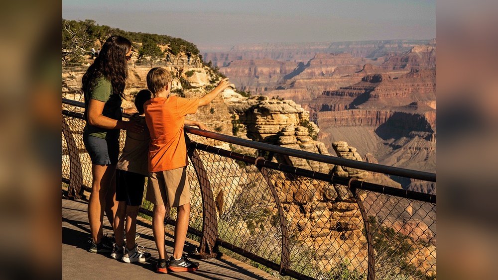 Does Grand Canyon Train Has Oitdoor Platform