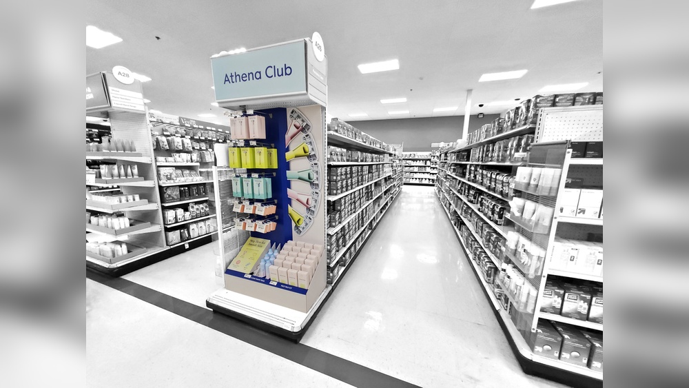 How Custom Housewear Store Display Solutions Drive Sales